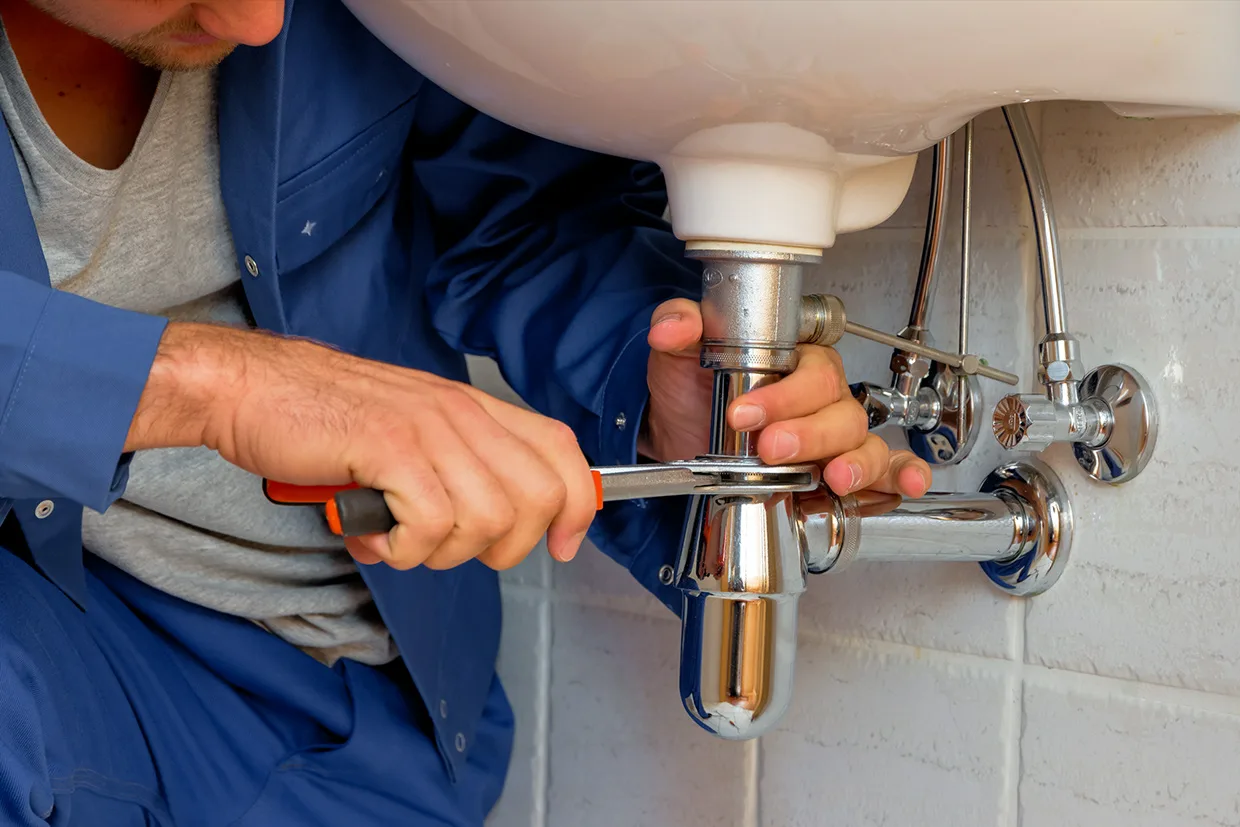 Tackling Leaks and Clogs: Reliable Plumbing Repair for Your Home